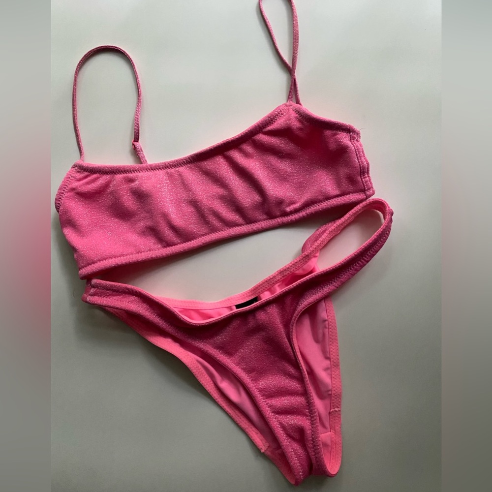 TRIANGL sparkly pink set